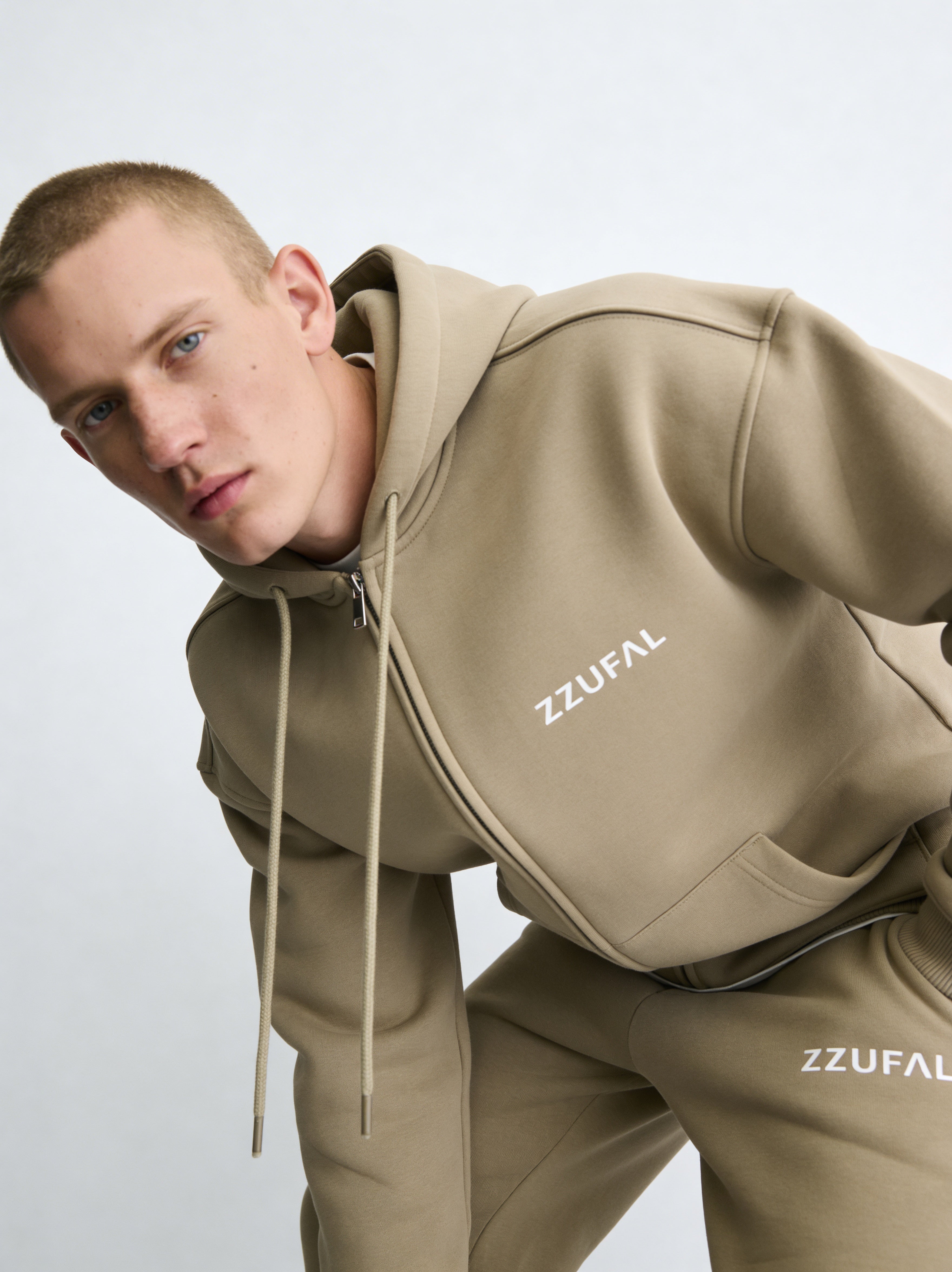 ZZUFAL - CORE BAGGY SWEATPANT BEJ - ZP003