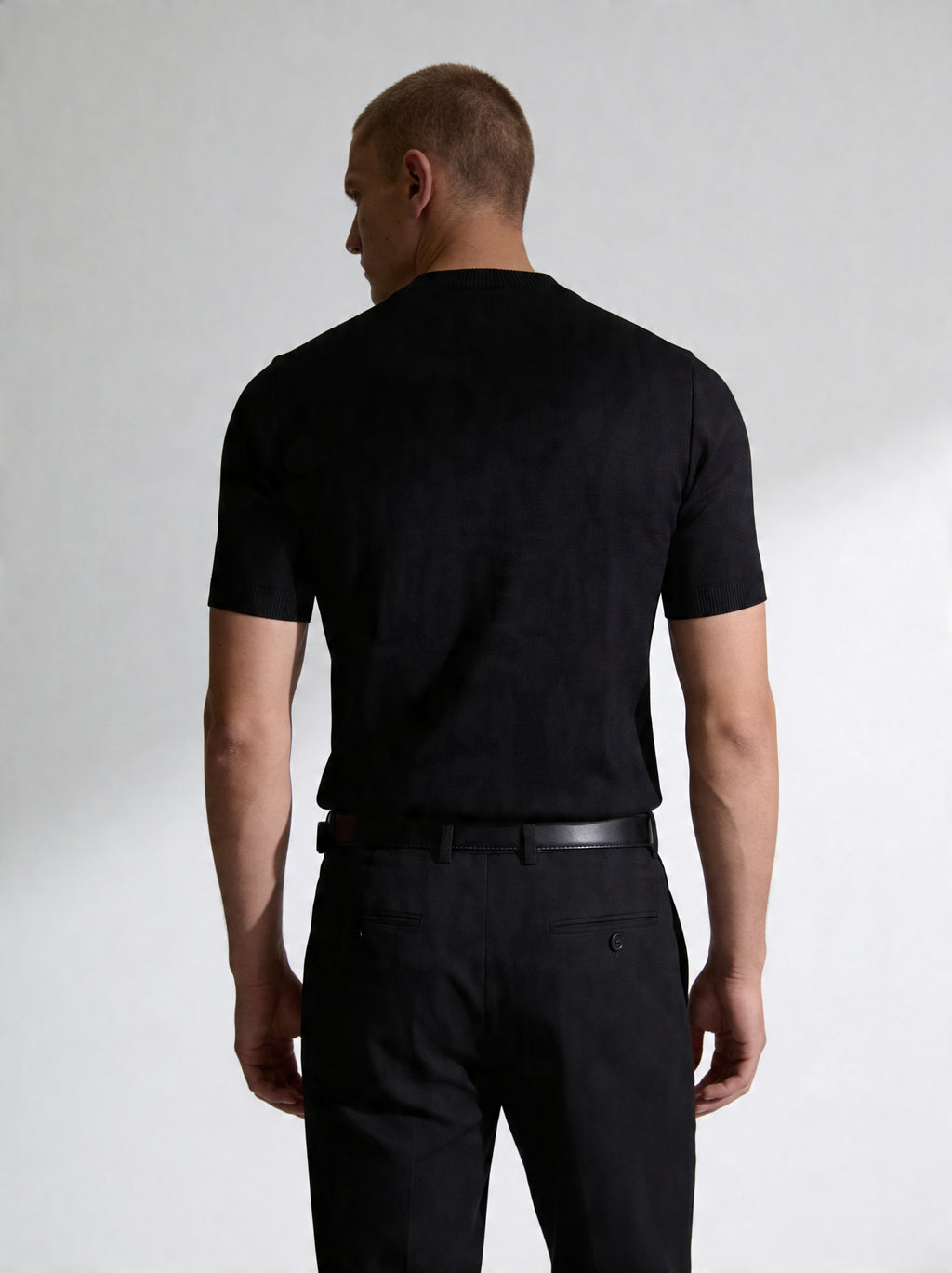 ZZUFAL - PURE SHORT HENLEY BLACK T-SHIRT - ZT008