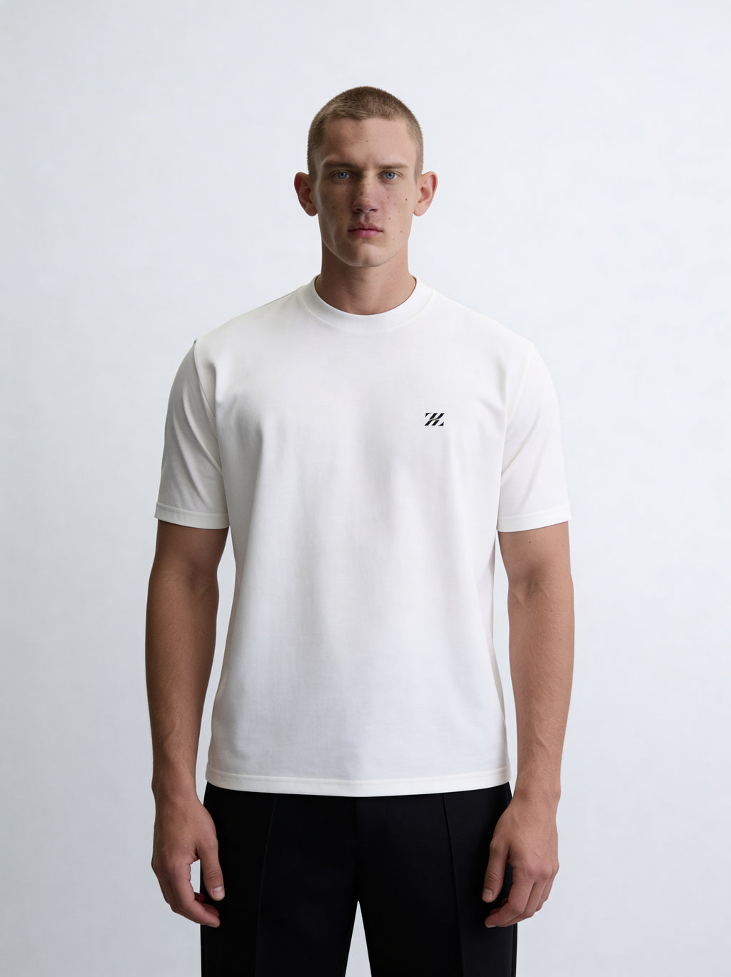 ZZUFAL - MINI LOGO BASIC T-SHIRT WHITE - ZT0010