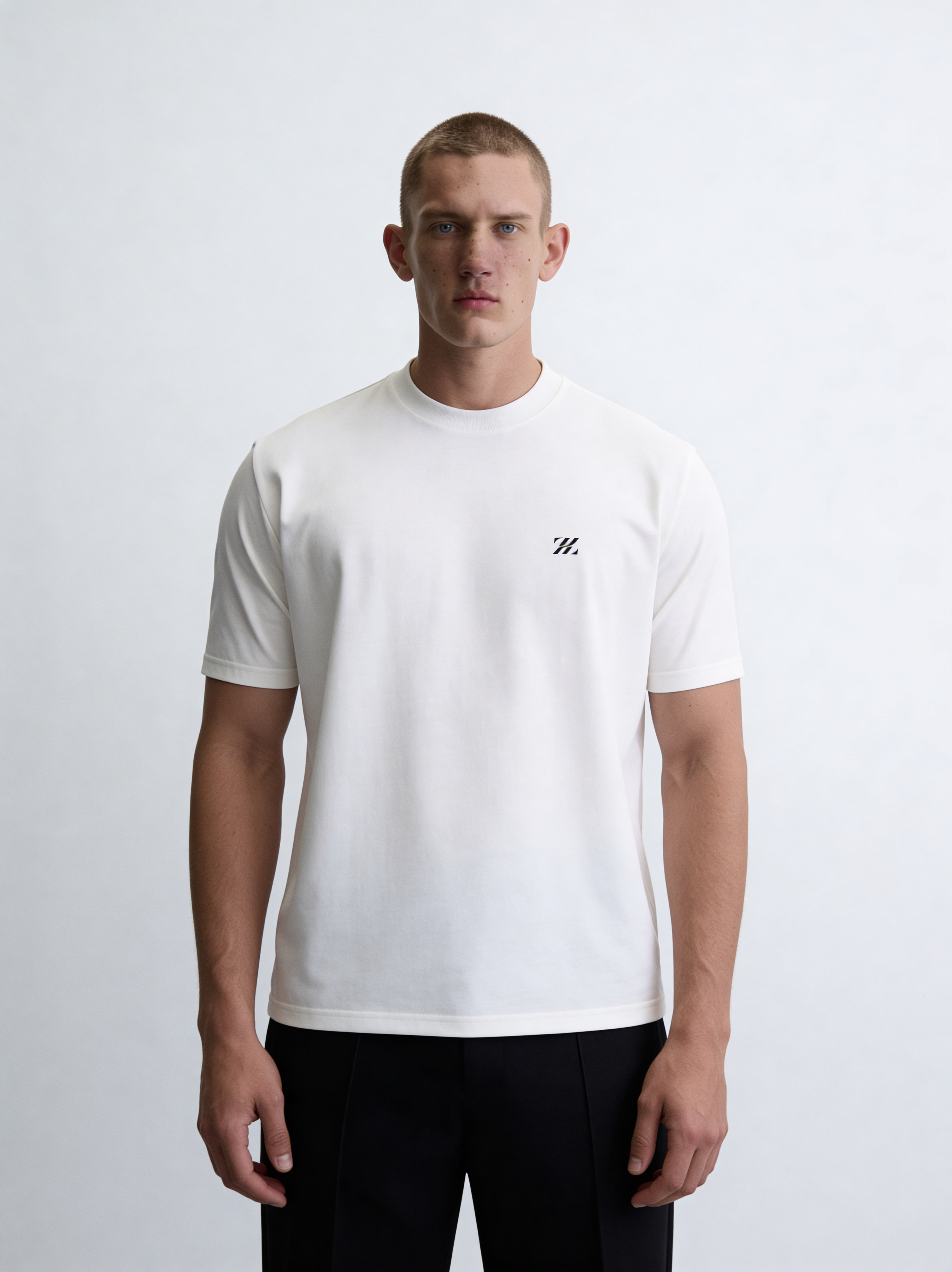 ZZUFAL - MINI LOGO BASIC T-SHIRT WHITE - ZT0010